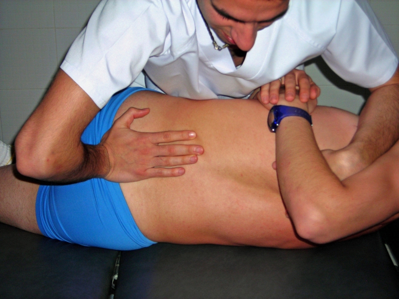 osteopathe-PIERREFEU-min_osteopathy-212590